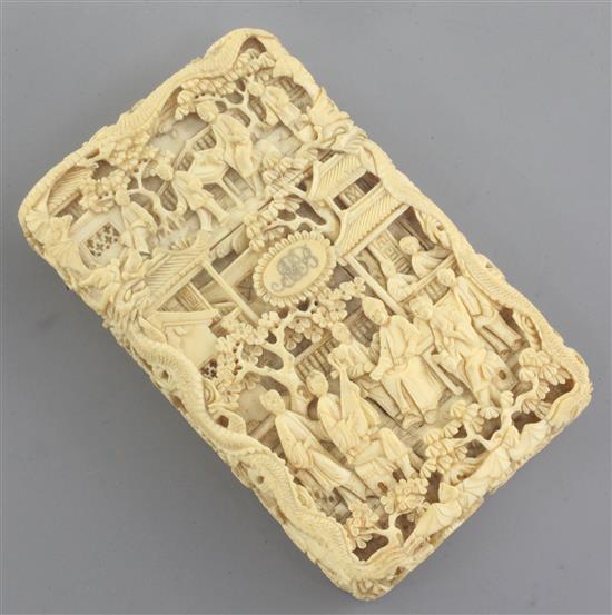 A Chinese export ivory card case, 19th century, 10.6cm